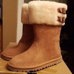 Girls brown suede Ugg boots